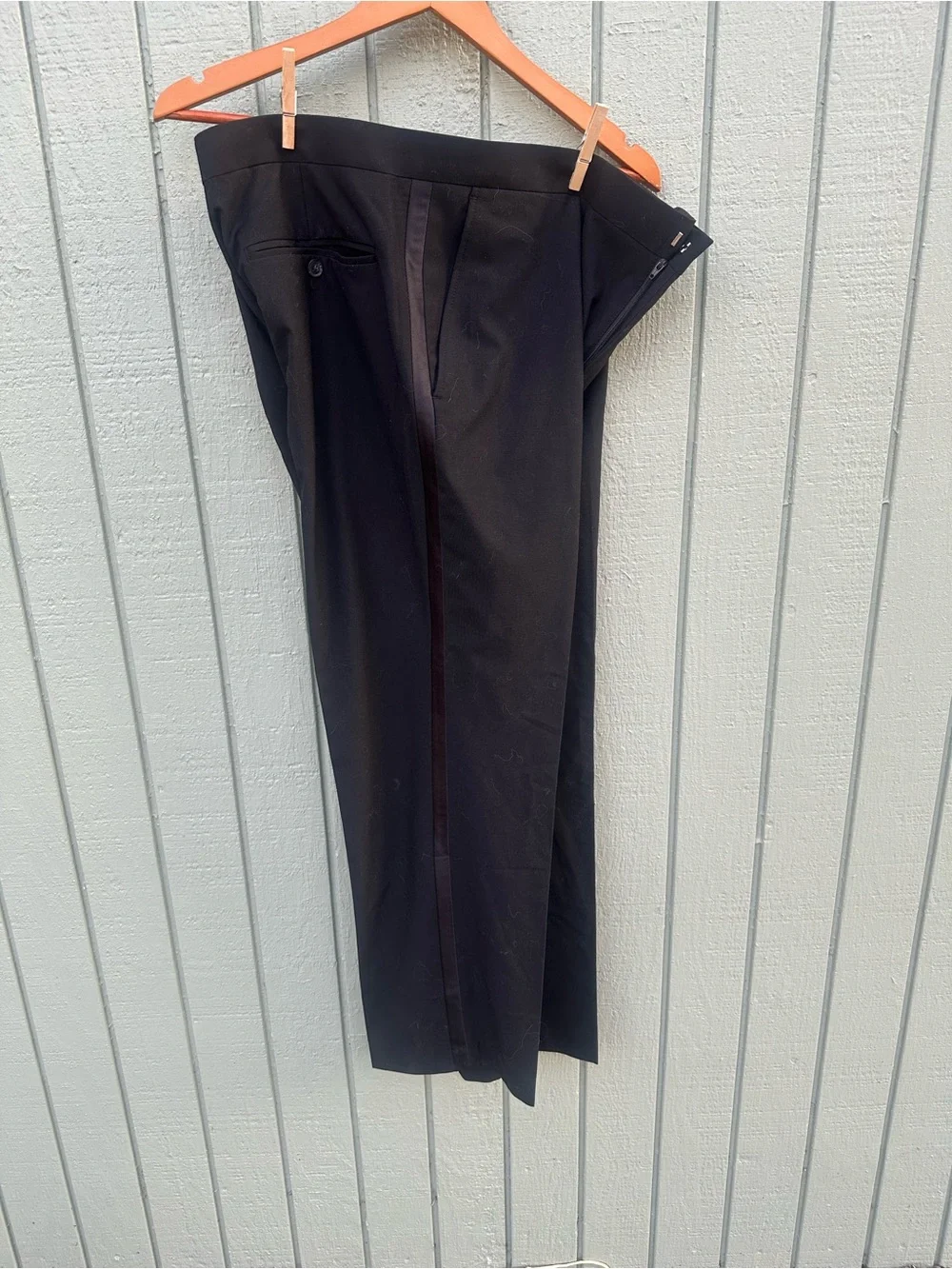 Classic Black Satin-Lapel Tuxedo - Picture 8 of 13